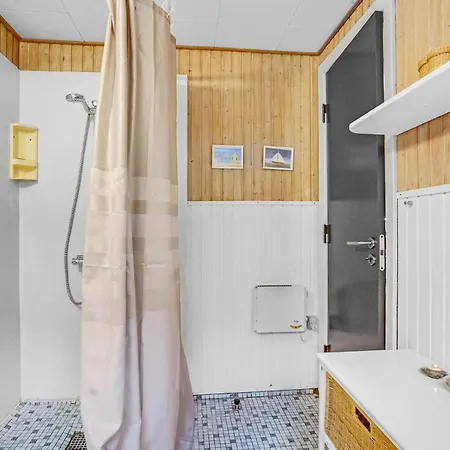 Holiday home Ornevej V *